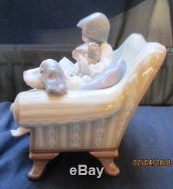 Lladro Big Sister Girl reading bed time story on sofa 5735