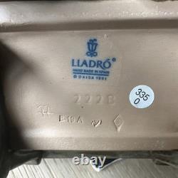 Lladro'Children in a Snowy Winter' Rare Ltd Edition Porcelain No 2228 perfect