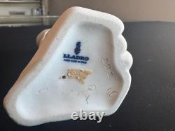 Lladro Children's Nativity, Kneeling Girl with Gift, Bisque Porcelain Vintage