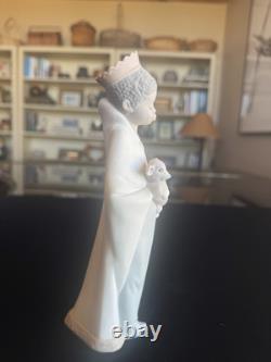 Lladro Children's Nativity, Standing King withLamb, Bisque Porcelain Vintage