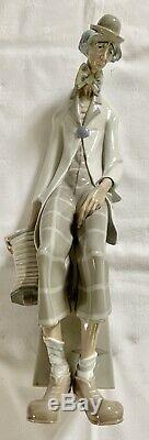 Lladro Collectible Retired High Porcelain clown figurine