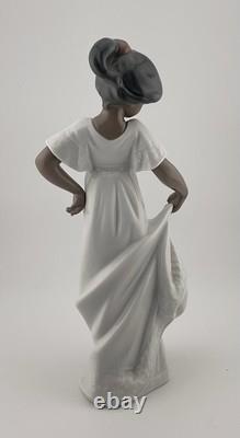 Lladro Collection # 01374 Nao Little Sweetheart Original Box
