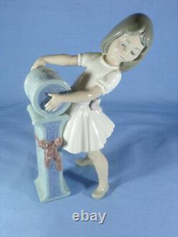 Lladro Complete Set School Girl Vowel Figures By Jose Puche Retired 1982-1985