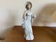 Lladro Dainty Lady Large Figure Model #4934 Woman Dress Bonnet Shawl