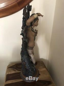 Lladro Dancer Sculpture 01012123