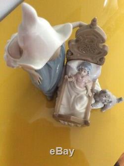 Lladro Dutch Lady With Baby In Cot