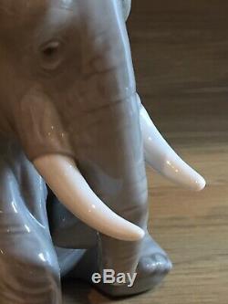 Lladro Elephant With Arm In A Sling