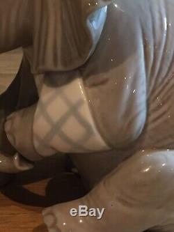 Lladro Elephant With Arm In A Sling