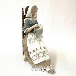 Lladro Embroiderer 48658 Lady Sewing Vintage Retired Salvador Furio
