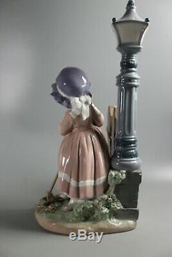 Lladro Figure Fall Clean Up 5286