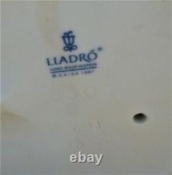 Lladro Figure Hurry Now 5503