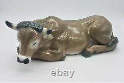 Lladro Figurine 5482 Nativity Ox Cow