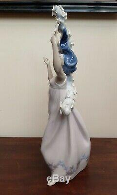 Lladro Figurine #6569 MILKY WAY Millennium Inspiration Retired