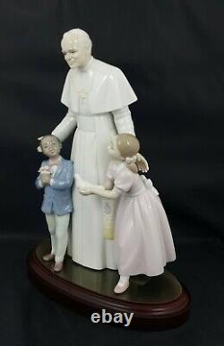 Lladro Figurine 853 Pope John Paul II Flanked by children Ltd Ed Signed
