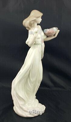 Lladro Figurine Autumn Romance Model No. 6576 Original Box