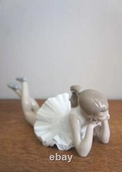 Lladro Figurine Ballerina Dreams Spain Statue Glazed Porcelain NAO Collectable