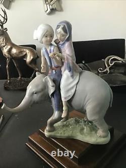 Lladro Figurine Boxed 5352 Hindu Children On Elephant