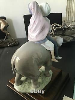 Lladro Figurine Boxed 5352 Hindu Children On Elephant