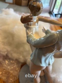 Lladro Figurine Dancing on a Cloud NAO 1983 Vintage Mint 12.25 Retired