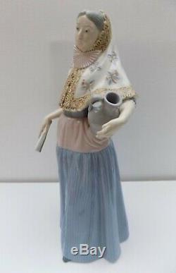 Lladro Figurine Lady From Majorca Mallorquina Tall Figure In Box