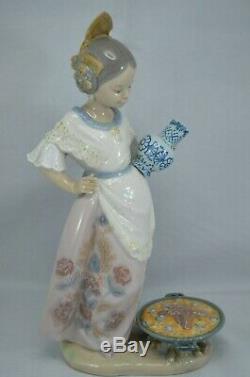 Lladro Figurine Making Paella Ref. 5254