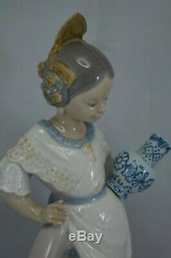 Lladro Figurine Making Paella Ref. 5254