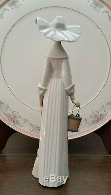 Lladro Figurine Morning Chores #5552 C1989/91
