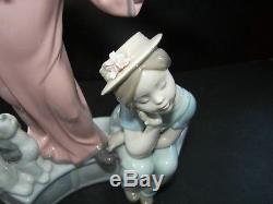 Lladro Figurine'Music for a Dream' No. 6900 Clown Playing Violin to Girl