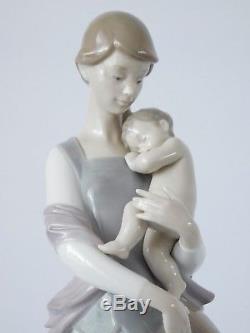 Lladro Figurine Peaceful Moment 6179 14 1/2 Tall