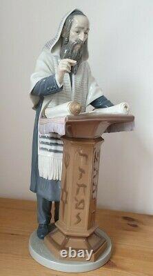 Lladro Figurine Rabbi Reading the Torah Model No. 6208