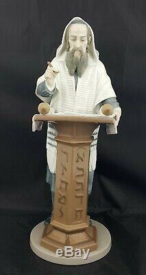 Lladro Figurine Rabbi Reading the Torah Model No. 6208