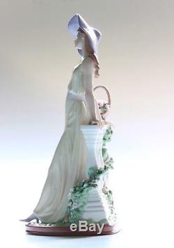 Lladro Figurine, Time For Reflection, 5378