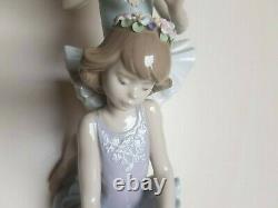 Lladro'First Ballet' No 5714. Girl ballerinas with flowers