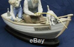 Lladro GRAMPS boy & grandfather fishing model 5215 with base