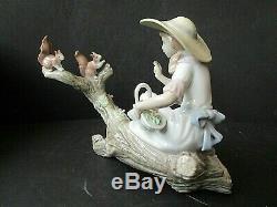 Lladro Girl Feeding Squirrels Springtime Friend 6140 in Original Box