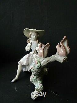 Lladro Girl Feeding Squirrels Springtime Friend 6140 in Original Box