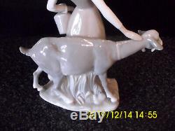 Lladro Girl With Pitcher & Goat Figurine 4590 Retired By Alfredo Ruiz Dairy