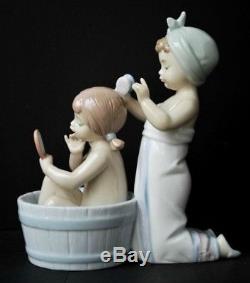Lladro Glazed Figurine'bathing Beauties' Young Girl Bathing Her Sister 7 6457