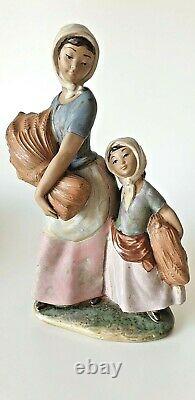 Lladro Gres Figure Group 2098 Girls Collecting Wheat