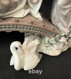 Lladro Group HN 1445 Springtime in Japan Two Geisha Girls on Bridge