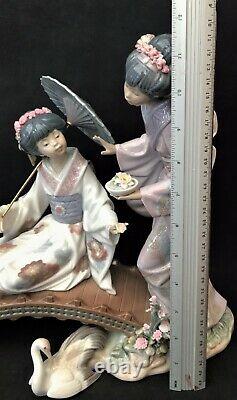 Lladro Group HN 1445 Springtime in Japan Two Geisha Girls on Bridge