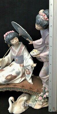 Lladro Group HN 1445 Springtime in Japan Two Geisha Girls on Bridge