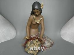 Lladro Hawaiian Flower Vendor 2154 # Boxed # Gres Figure