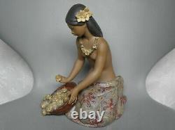 Lladro Hawaiian Flower Vendor 2154 # Boxed # Gres Figure