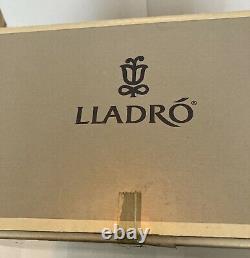 Lladro Island Beauty 2382 Gres With Box Island Girl