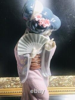 Lladro Japanese Geisha Figurines