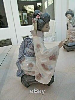 Lladro Japanese Geisha Kneeling Picking Flowers #1450 Kiyoko