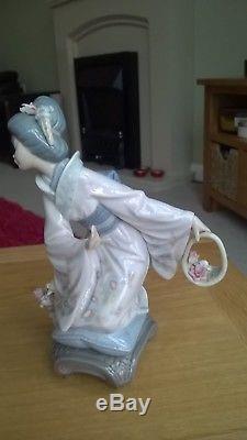 Lladro Japanese MICHIKO 01001447 immaculate condition with box, RETIRED RARE