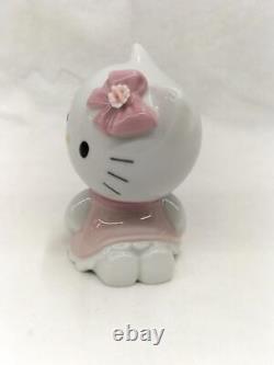 Lladro Kitty Nao Collaboration Figurine