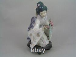 Lladro Kiyoko 7 1/2 Figurine, In Original Box